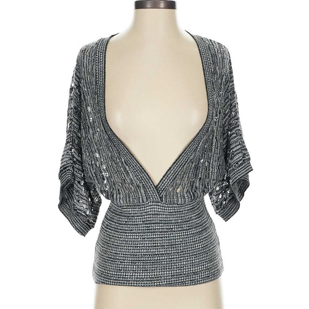Blouse knit Iz Byer Vneck